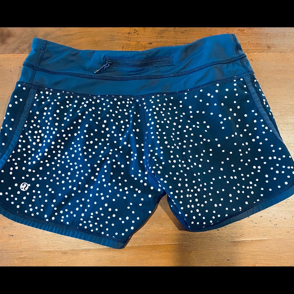 Lululemon navy spotted run shorts size 4